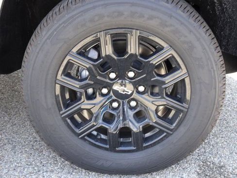 New 2026 Chevrolet Colorado W/T image 13