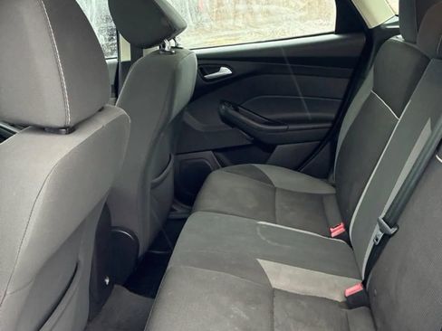 Used 2014 Ford Focus SE image 10