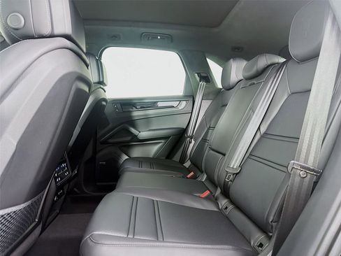New 2026 Porsche Cayenne GTS image 18