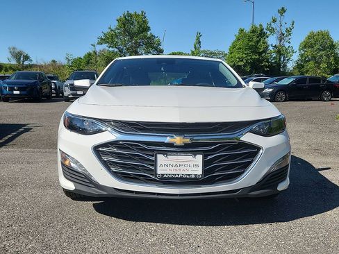 Used 2023 Chevrolet Malibu LT FWD image 2