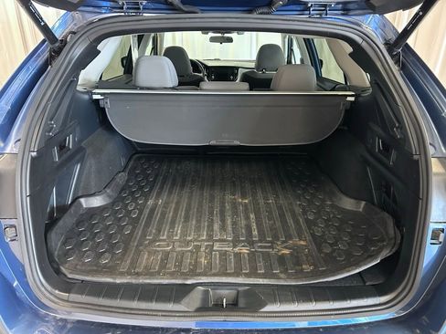 Used 2022 Subaru Outback Premium image 27