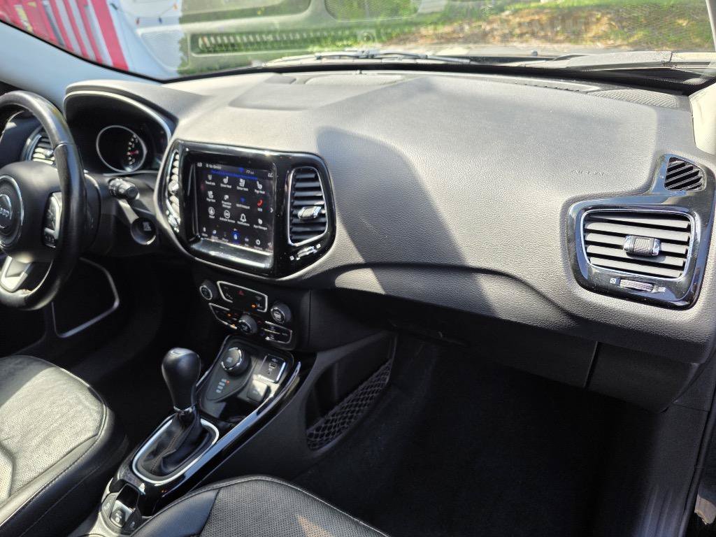 Used 2021 Jeep Compass Limited w/ Elite Interior Group AWD/4WD image 27