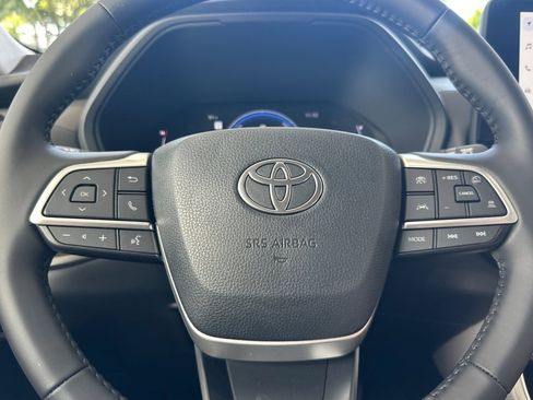 Used 2026 Toyota Grand Highlander AWD Hybrid image 27
