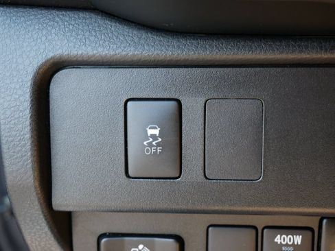 Certified 2022 Toyota Tacoma TRD Off-Road AWD/4WD image 28
