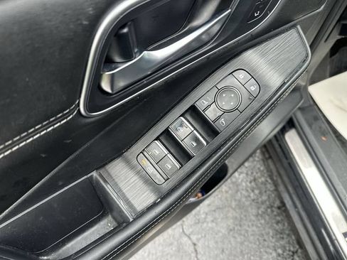Used 2023 Nissan Rogue Platinum w/ Platinum Premium Package AWD/4WD image 17