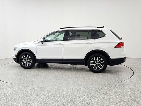 Used 2021 Volkswagen Tiguan SE w/ Panoramic Sunroof Package AWD/4WD image 7