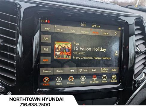 Used 2019 Jeep Cherokee Limited image 10