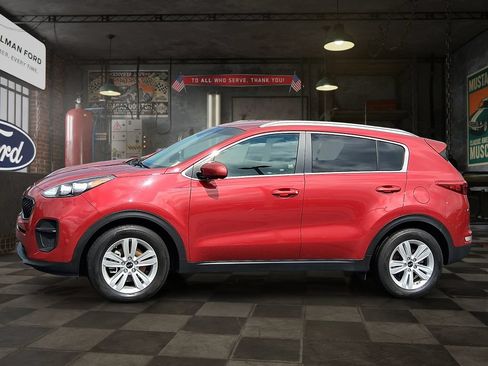 Used 2018 Kia Sportage LX w/ LX Popular Package FWD image 3