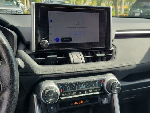 Used 2025 Toyota RAV4 XLE image 23