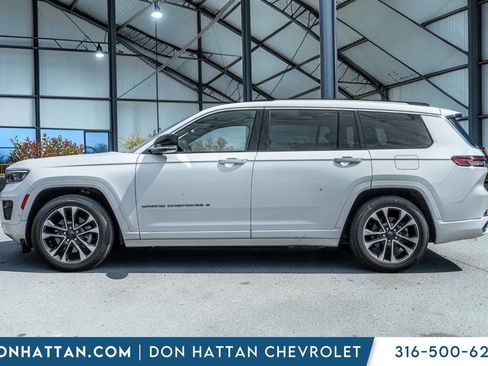 Used 2023 Jeep Grand Cherokee L Overland image 2