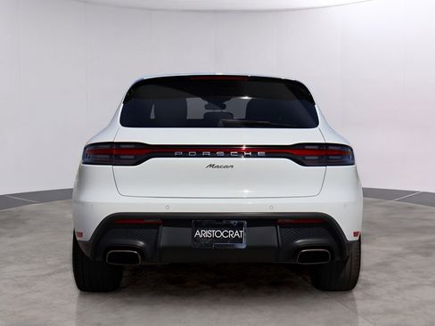 Certified 2023 Porsche Macan AWD/4WD image 7