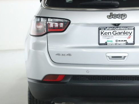 Used 2025 Jeep Compass Limited AWD/4WD image 43