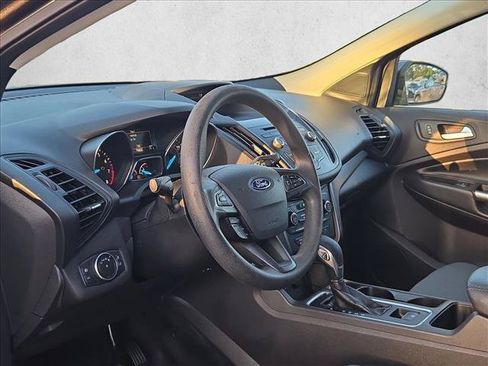 Used 2018 Ford Escape SE FWD image 9