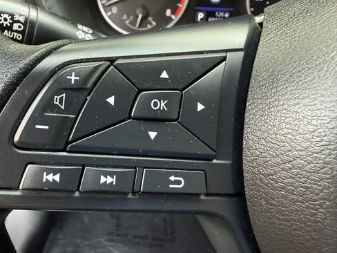 Used 2024 Nissan Sentra S FWD image 28