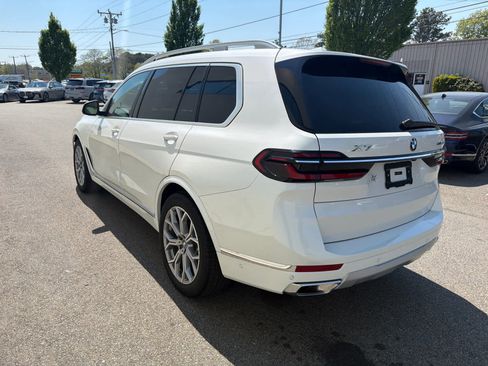 Used 2026 BMW X7 xDrive40i w/ Premium Package AWD/4WD image 6