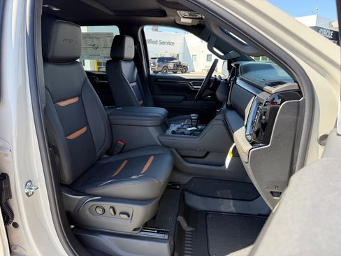 New 2026 GMC Sierra 1500 AT4 w/ AT4 Premium Package AWD/4WD image 28