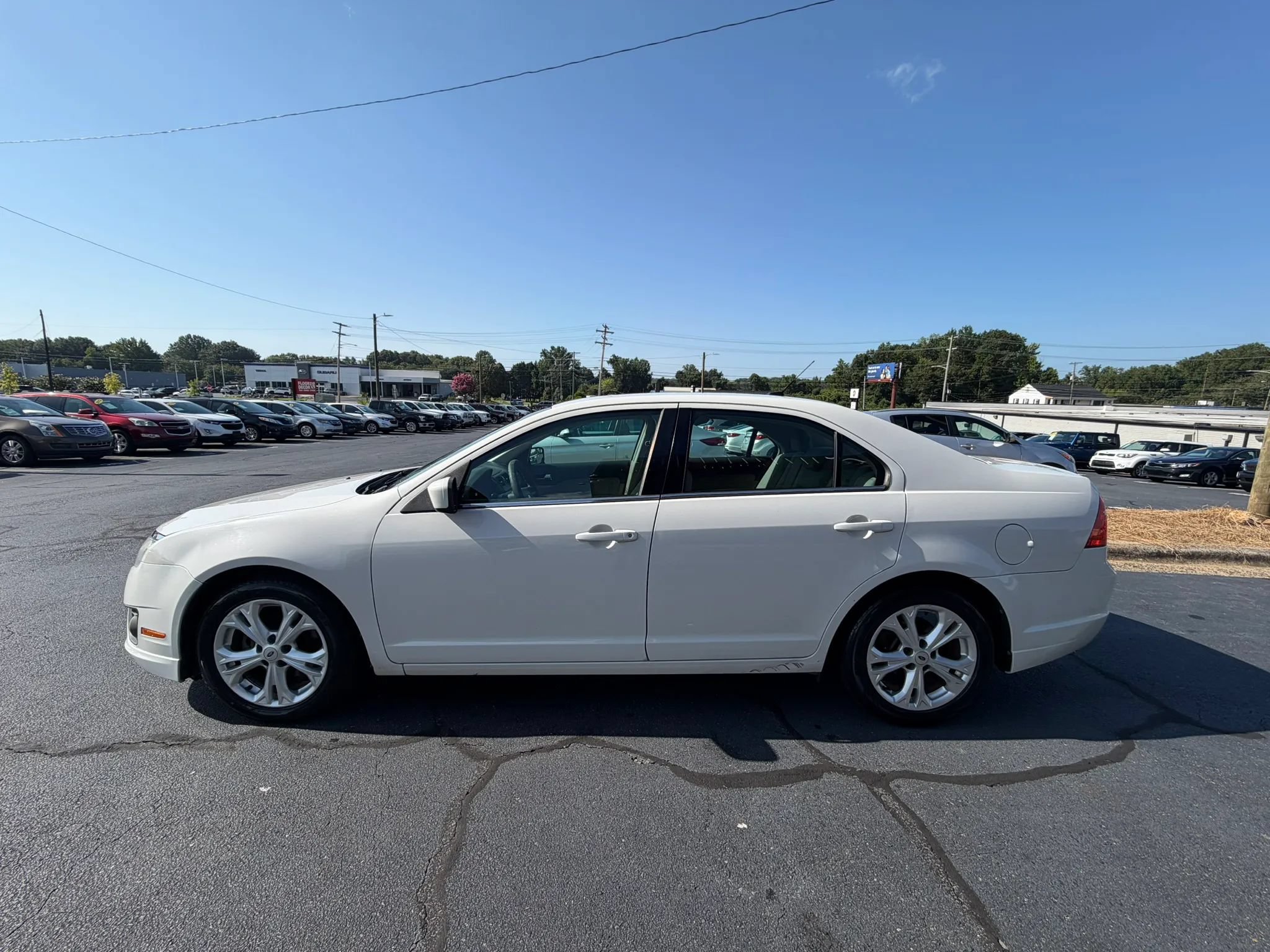 Used 2012 Ford Fusion SE FWD image 4