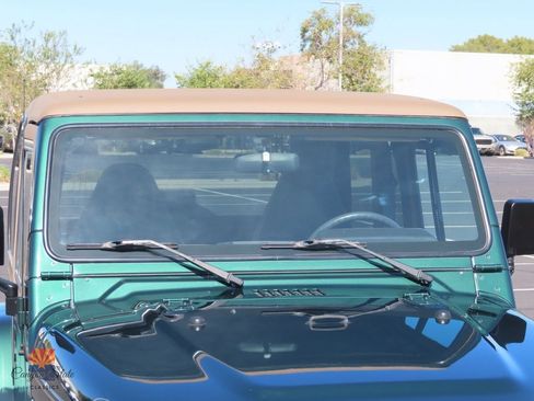 Used 1999 Jeep Wrangler Sahara image 39