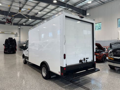 Used 2023 Ford Transit 350 DRW RWD image 7