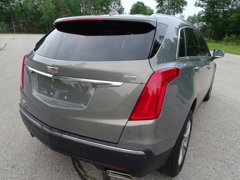 Used 2017 Cadillac XT5 Luxury AWD/4WD image 11