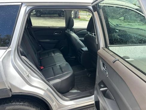 Used 2021 Nissan Rogue SL AWD/4WD image 8