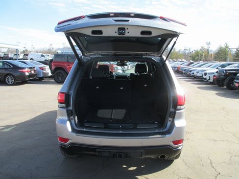 Used 2016 Jeep Grand Cherokee Limited 75th Anniversary image 5