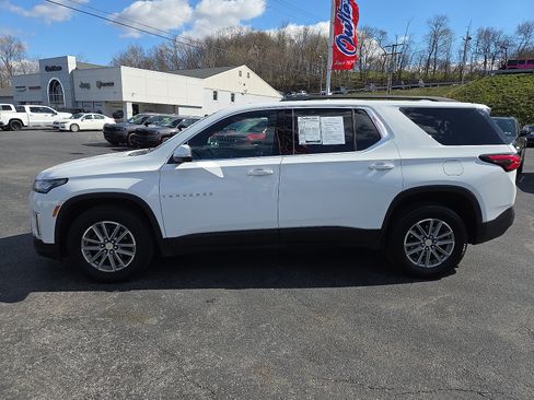 Used 2023 Chevrolet Traverse LT AWD/4WD image 6