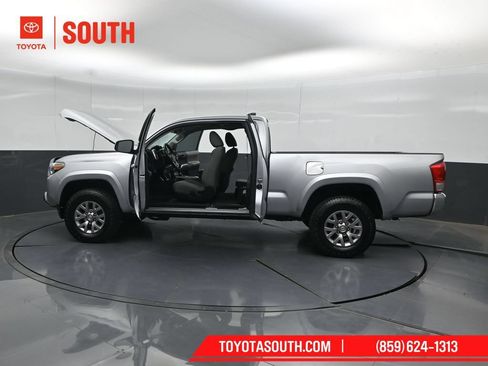 Used 2016 Toyota Tacoma SR5 AWD/4WD image 51