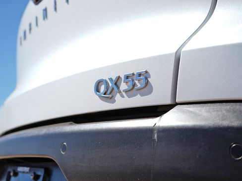 Used 2023 INFINITI QX55 Essential image 8
