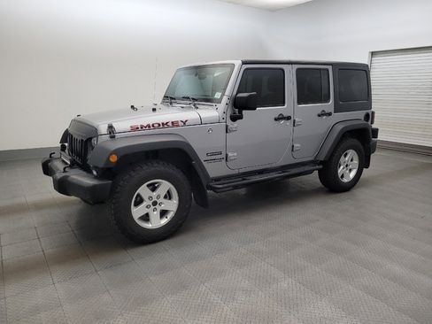 Used 2017 Jeep Wrangler Unlimited Sport w/ Quick Order Package 24S AWD/4WD image 2