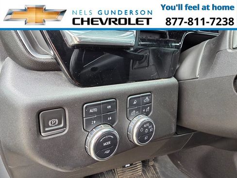 Used 2023 GMC Sierra 1500 SLT w/ SLT Premium Plus Package AWD/4WD image 11