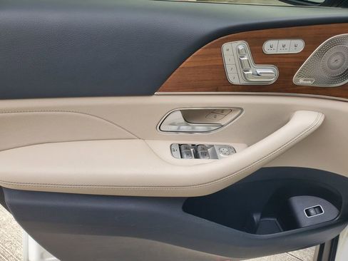 Used 2024 Mercedes-Benz GLE 450 4MATIC image 19