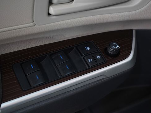 Used 2024 Toyota Sienna LE image 22