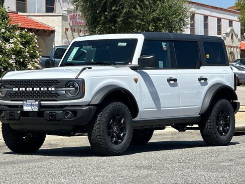 New 2026 Ford Bronco Badlands AWD/4WD image 8