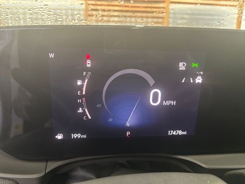 Used 2025 Buick Envista Sport Touring FWD image 40
