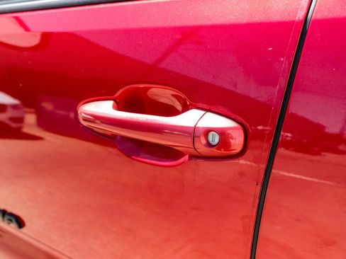 Used 2018 Toyota Tacoma TRD Sport w/ Technology Package image 35