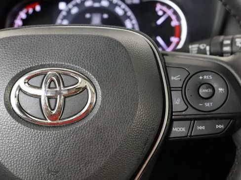 Used 2023 Toyota RAV4 XLE Premium FWD image 10