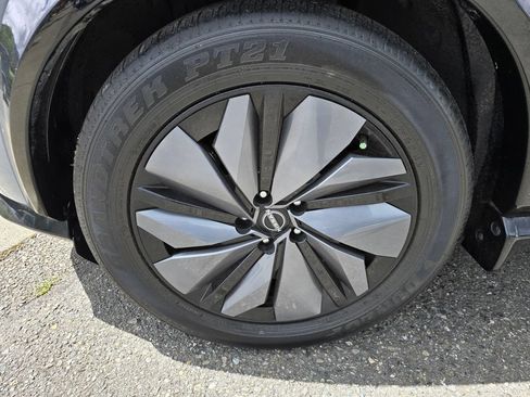 Used 2023 Nissan Ariya AWD image 9