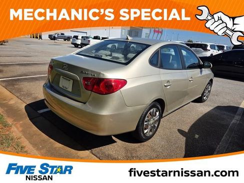 Used 2009 Hyundai Elantra GLS FWD image 12