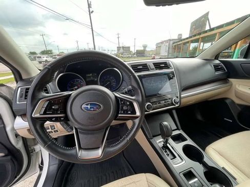 Used 2018 Subaru Outback 2.5i Limited AWD/4WD image 7