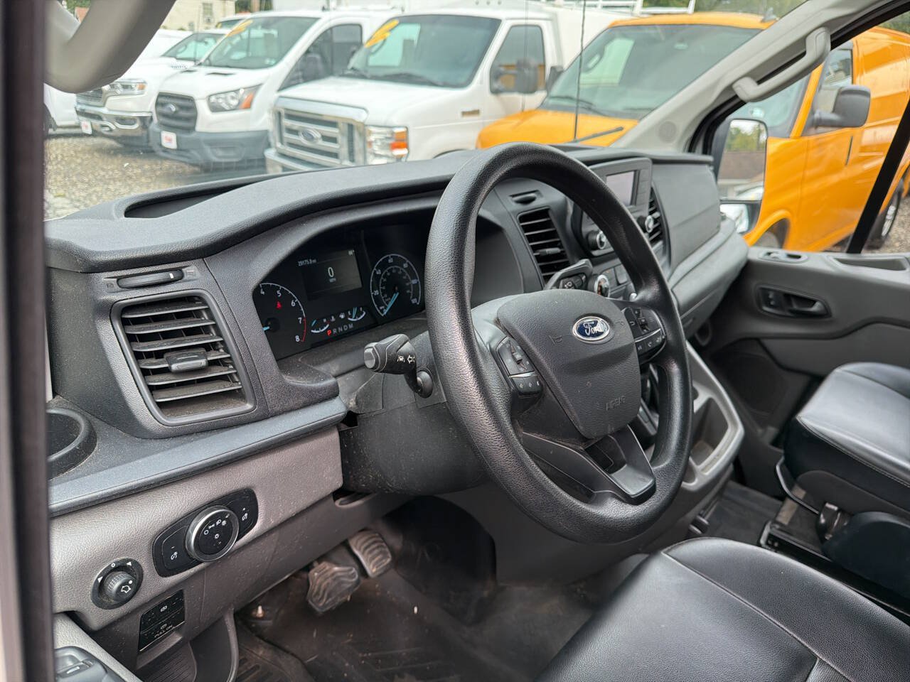 Used 2022 Ford Transit 250 Low Roof RWD image 9