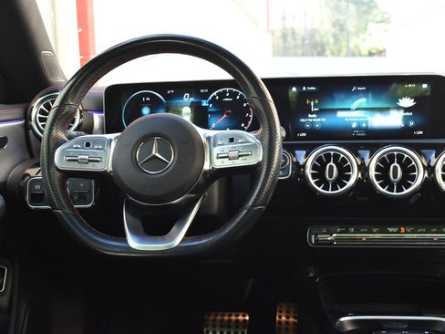 Used 2020 Mercedes-Benz CLA 250 image 23