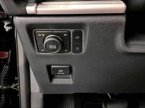 Used 2025 Ford Expedition Max Active AWD/4WD image 39