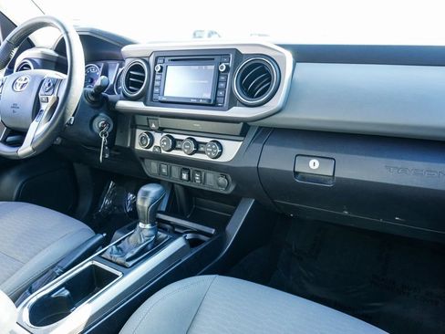 Used 2019 Toyota Tacoma SR5 image 11