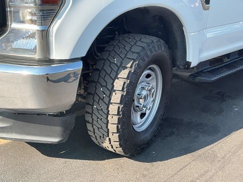 Used 2022 Ford F250 XL w/ Power Equipment Group AWD/4WD image 33