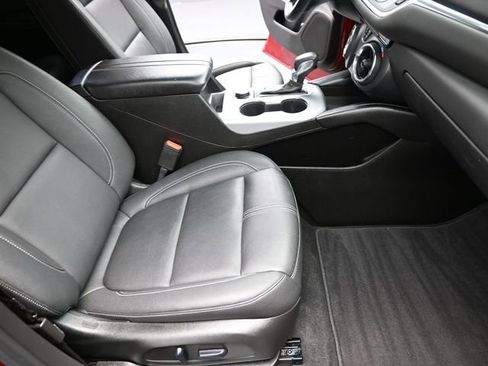 Used 2024 Chevrolet Blazer LT w/ LPO, Black Grille Bar Package FWD image 27