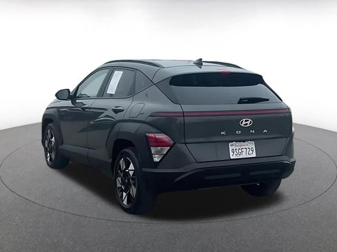 Used 2025 Hyundai Kona SEL image 11