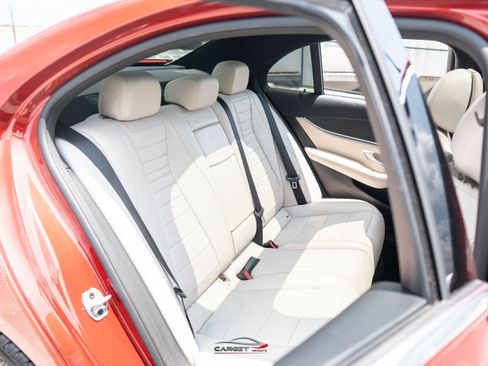 Used 2019 Mercedes-Benz E 300 image 18