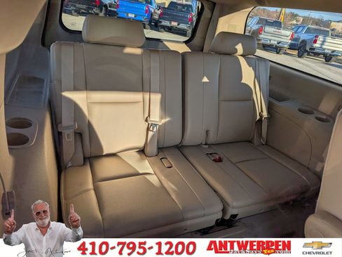 Used 2013 Chevrolet Suburban LTZ image 13