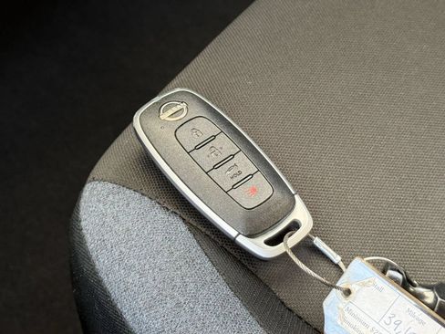 Used 2025 Nissan Versa SV FWD image 20